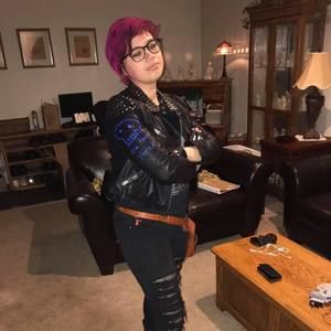 Meet your Posher, Mia